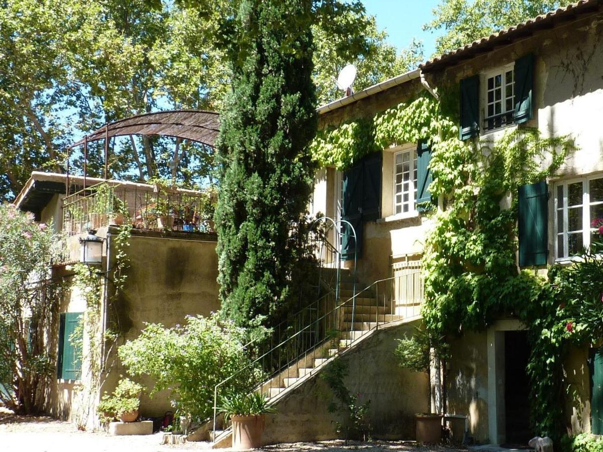 Les Gites Du Domaine De Rhodes Avignon Luaran gambar