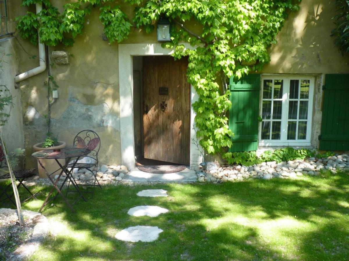 Les Gites Du Domaine De Rhodes Avignon Luaran gambar