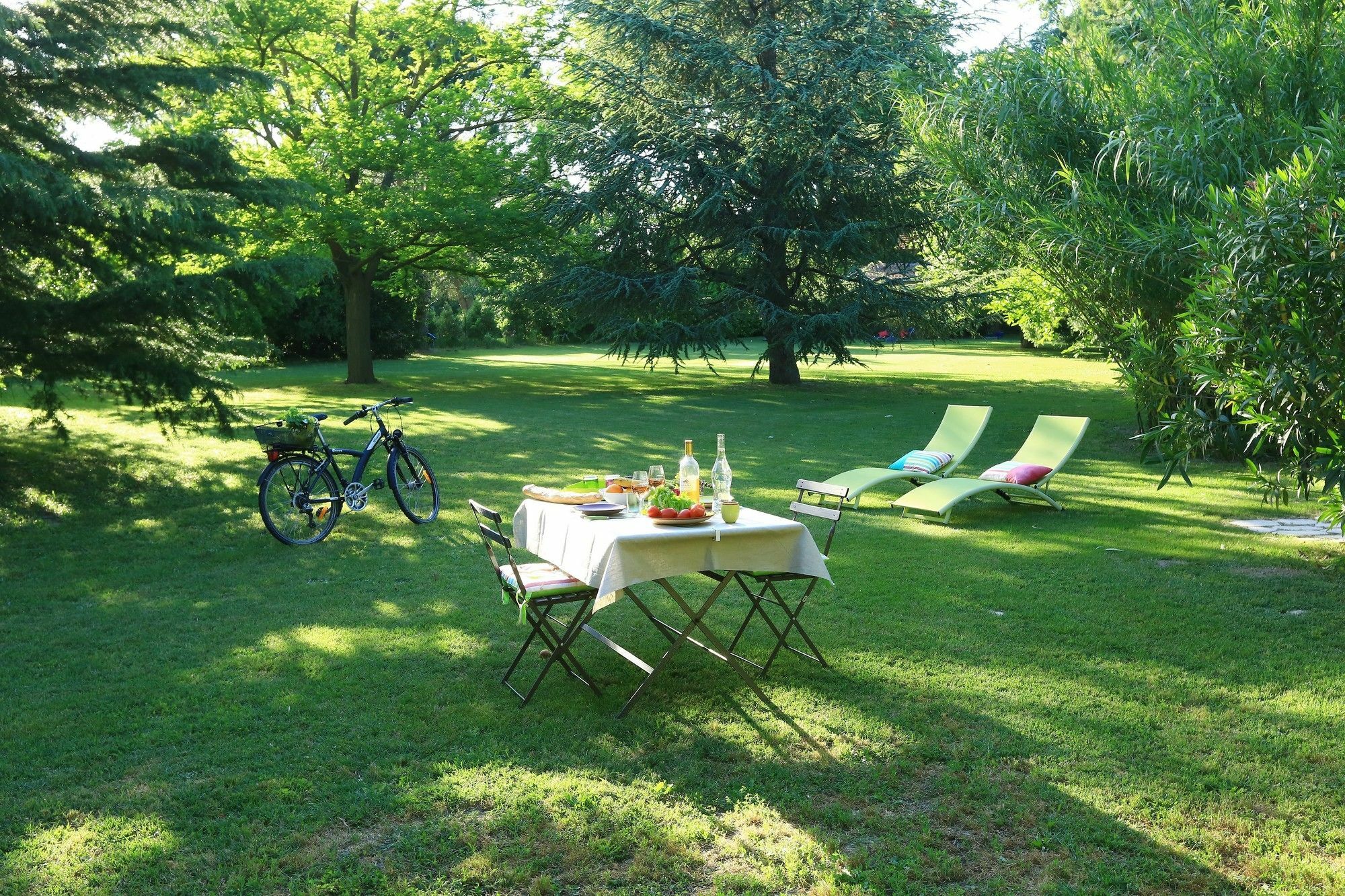 Les Gites Du Domaine De Rhodes Avignon Luaran gambar