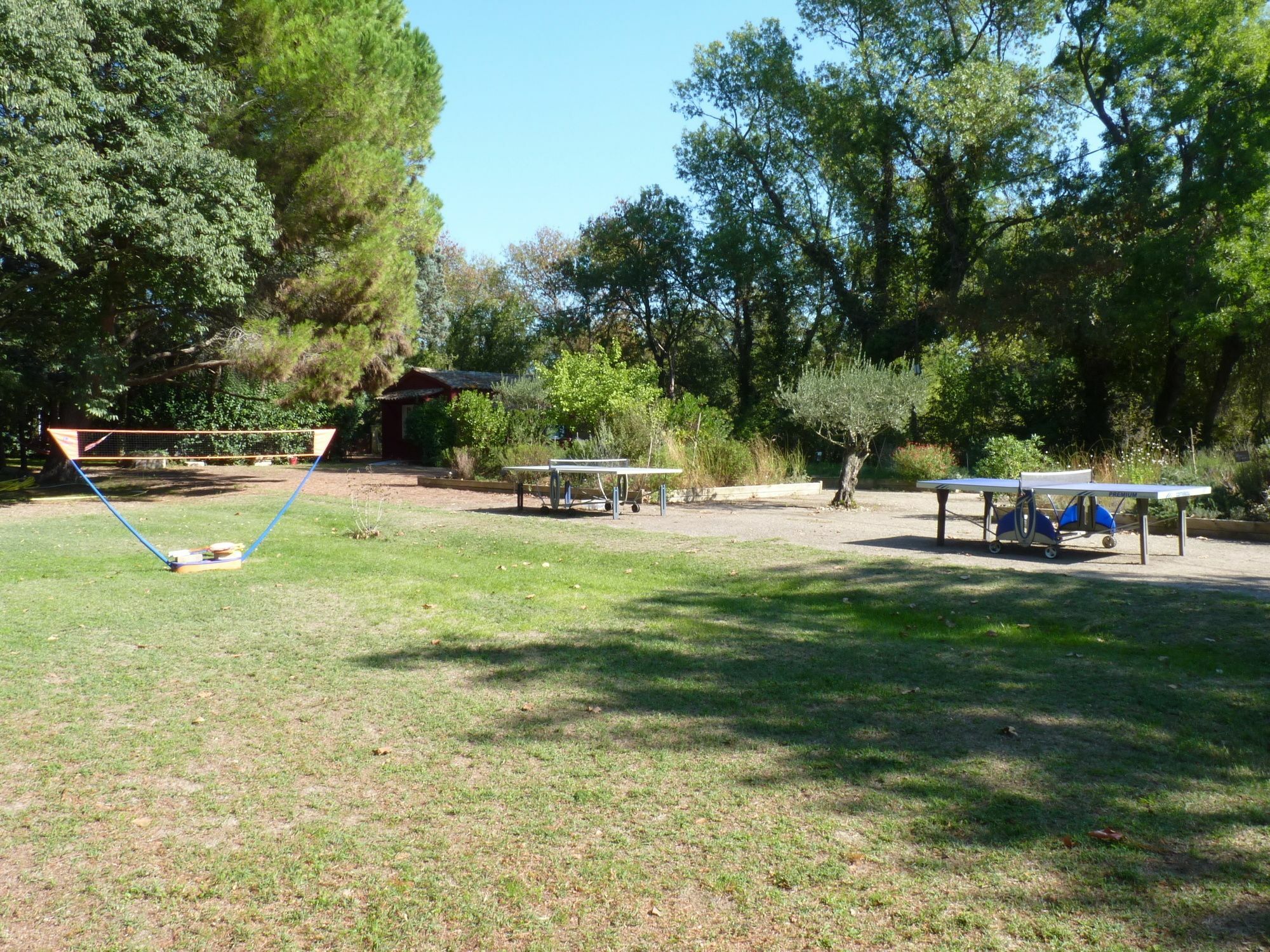 Les Gites Du Domaine De Rhodes Avignon Luaran gambar
